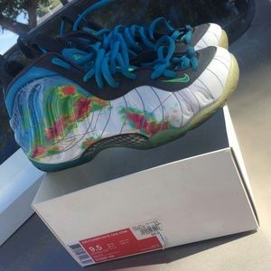 Weatherman Foamposite One